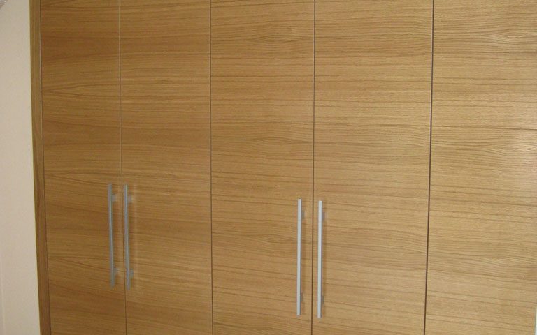 Armario puertas abatibles 6 hojas