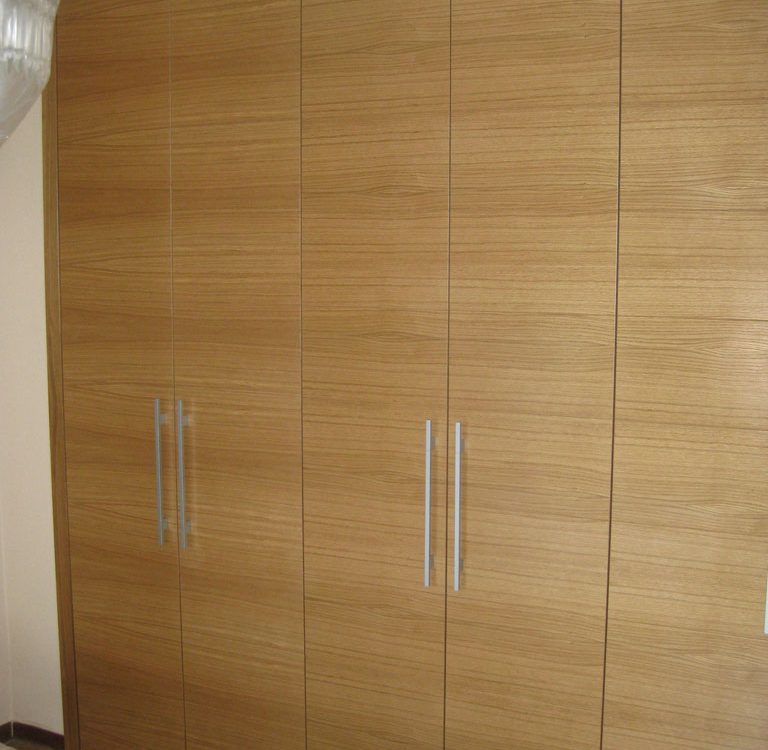 Armario puertas abatibles 6 hojas