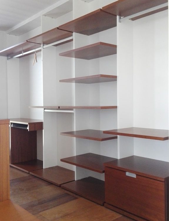 Estanterías almacenaje vestidor a medida