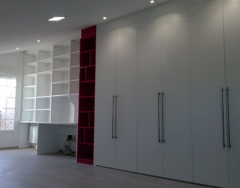 Librería estantería y armario blanco y rojo