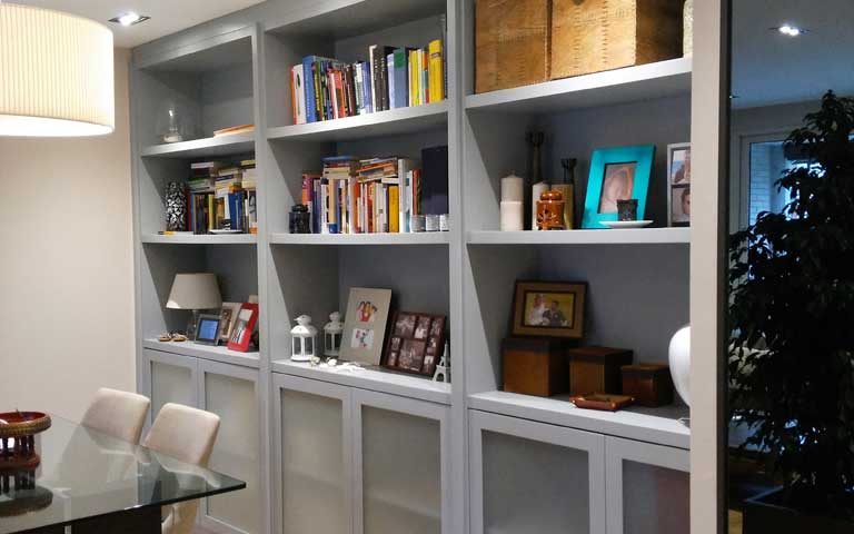 Librería para salón comedor
