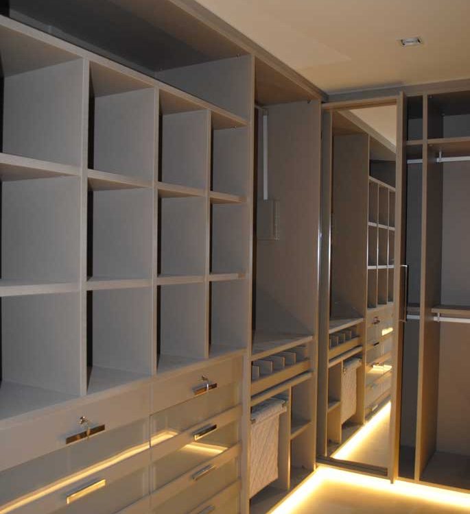 Vestidor a medida con iluminación led